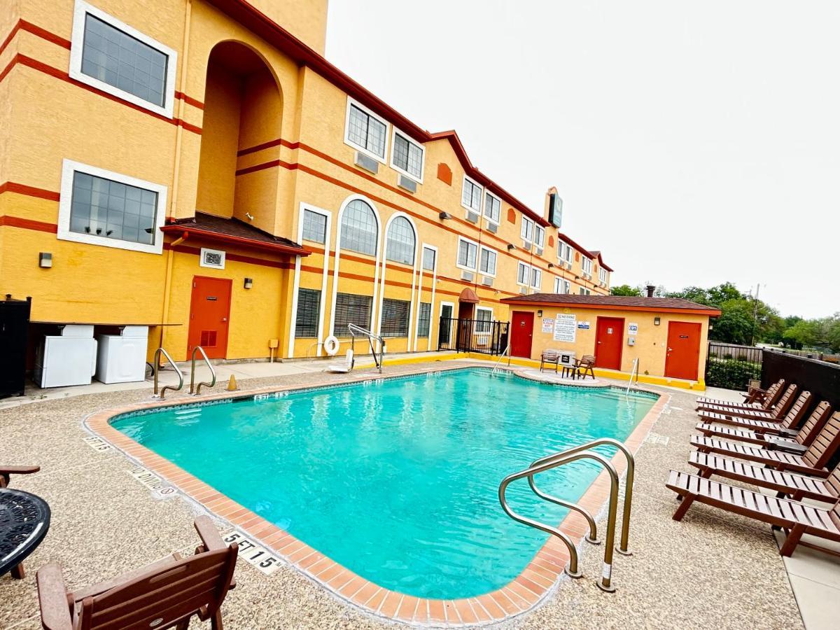 Quality Suites San Antonio Exteriér fotografie